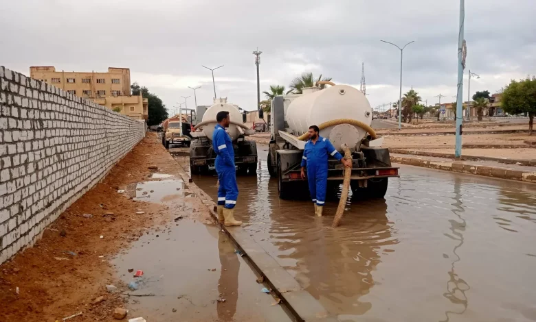 طوارئ-بمرسي-مطروح-لسرعة-رفع-تجمعات-مياه-الأمطار-من-الشوارع